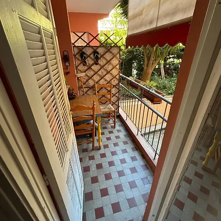 Casa Paradiso Menton * مينتون